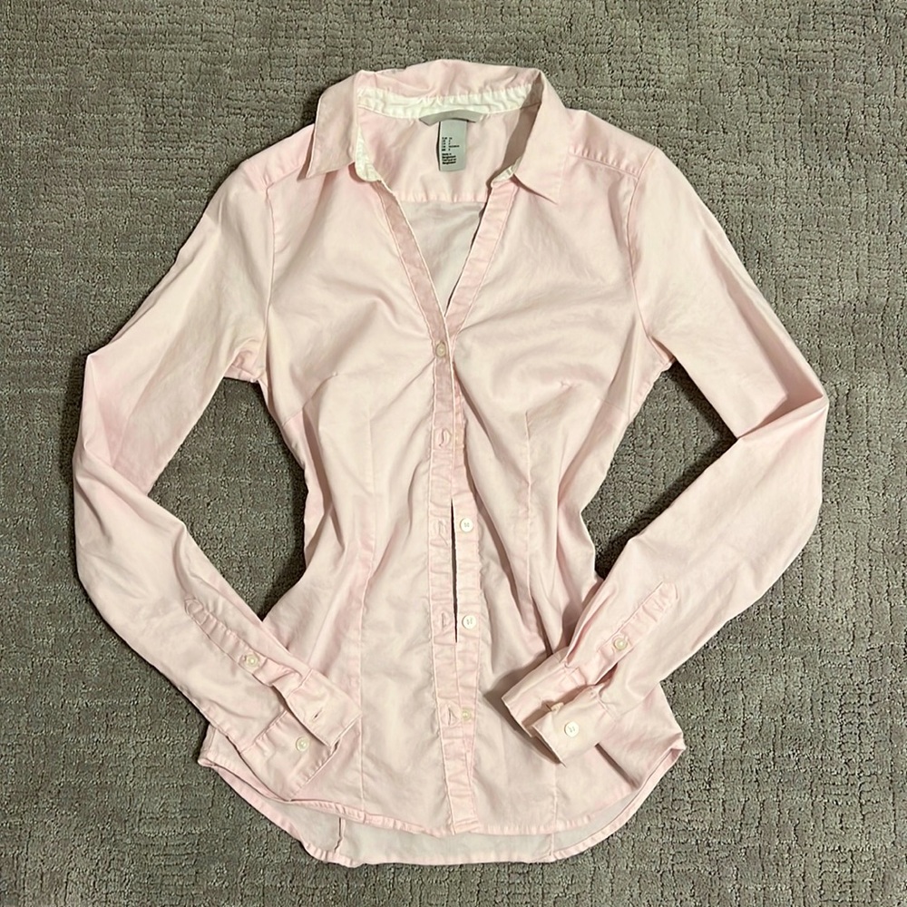 super cute baby pink blouse!